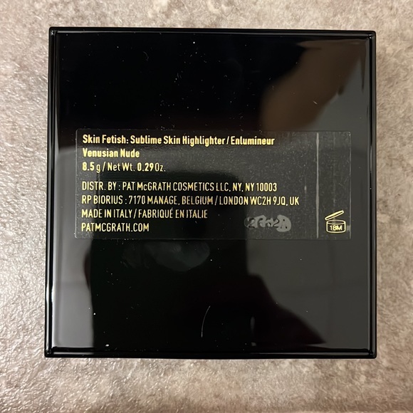 Pat McGrath highlighter in “Venusian Nude” - Picture 3 of 5